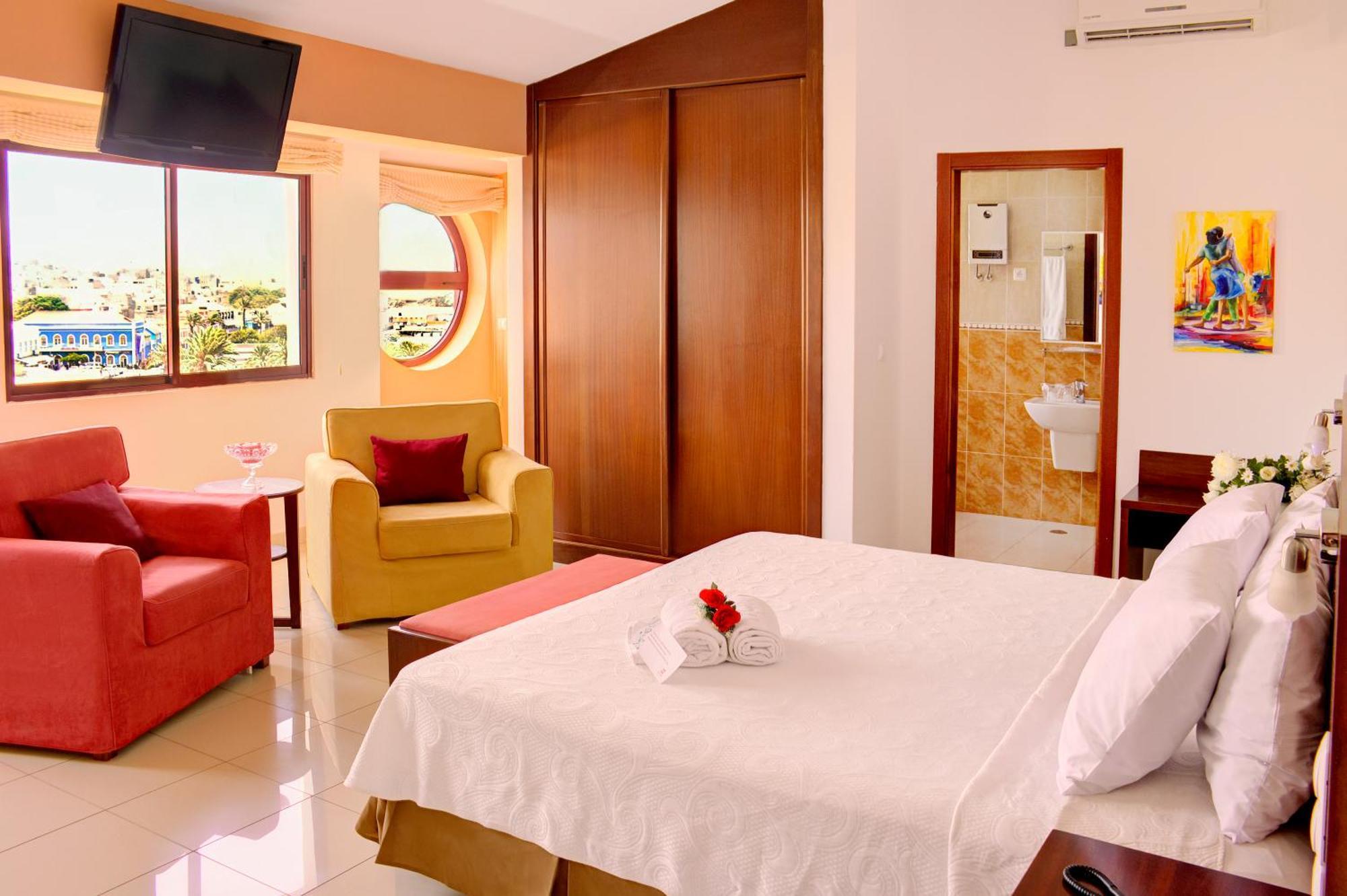 Hotel Livvo Don Paco Mindelo Esterno foto