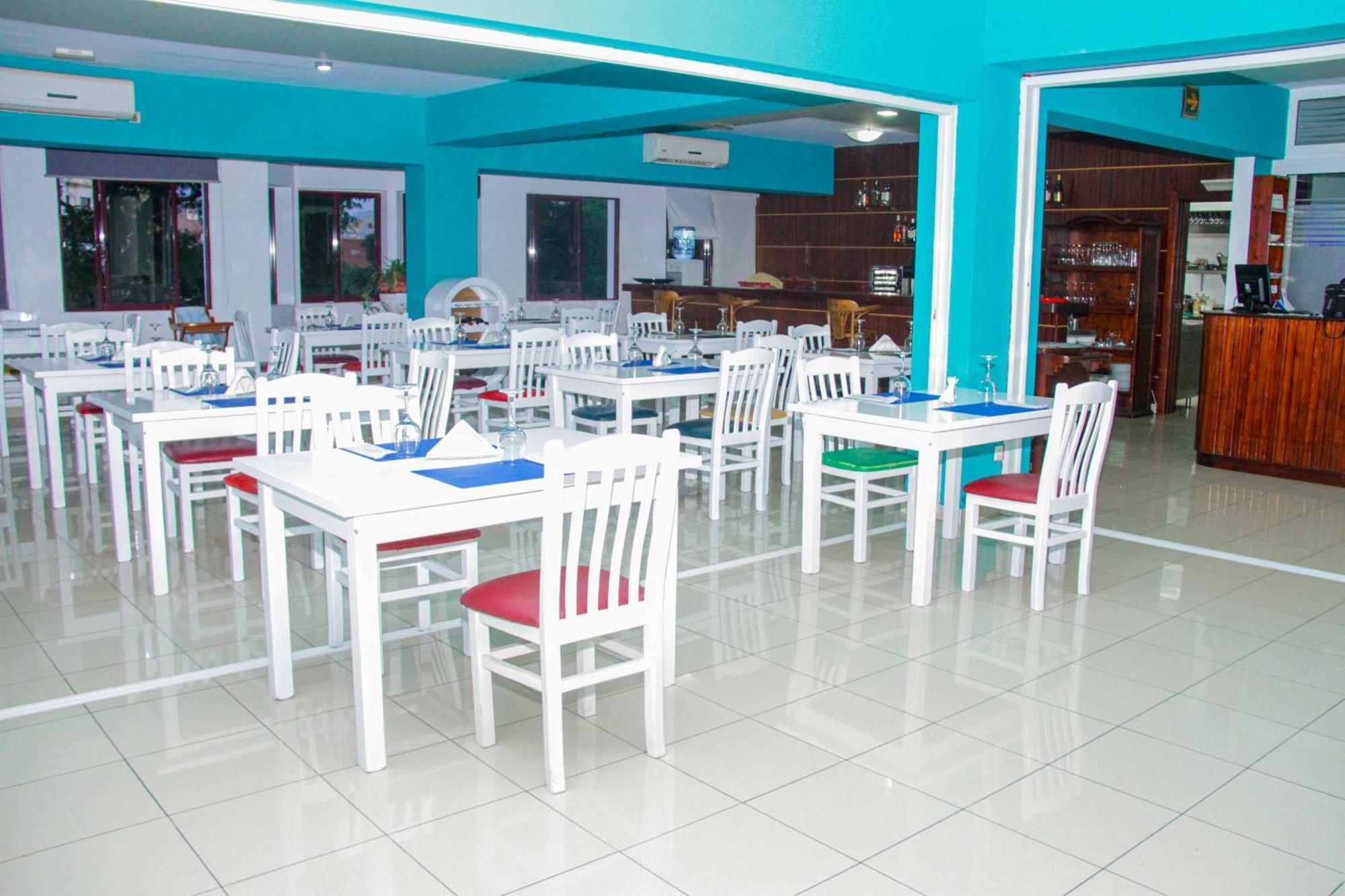 Hotel Livvo Don Paco Mindelo Esterno foto
