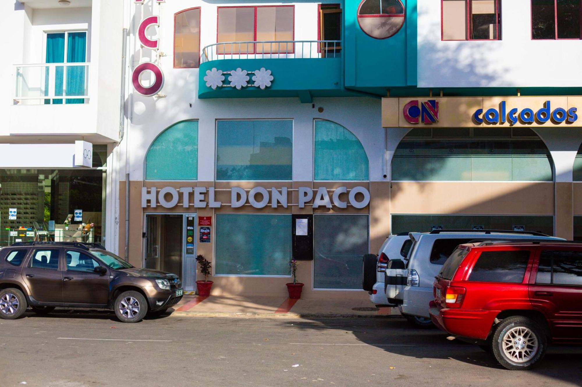 Hotel Livvo Don Paco Mindelo Esterno foto