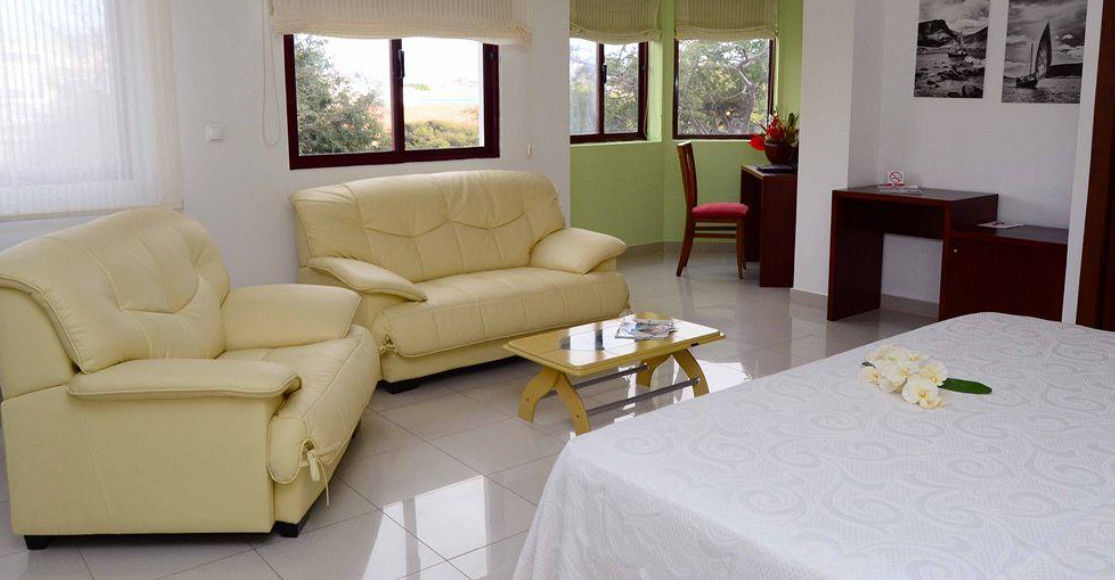 Hotel Livvo Don Paco Mindelo Esterno foto